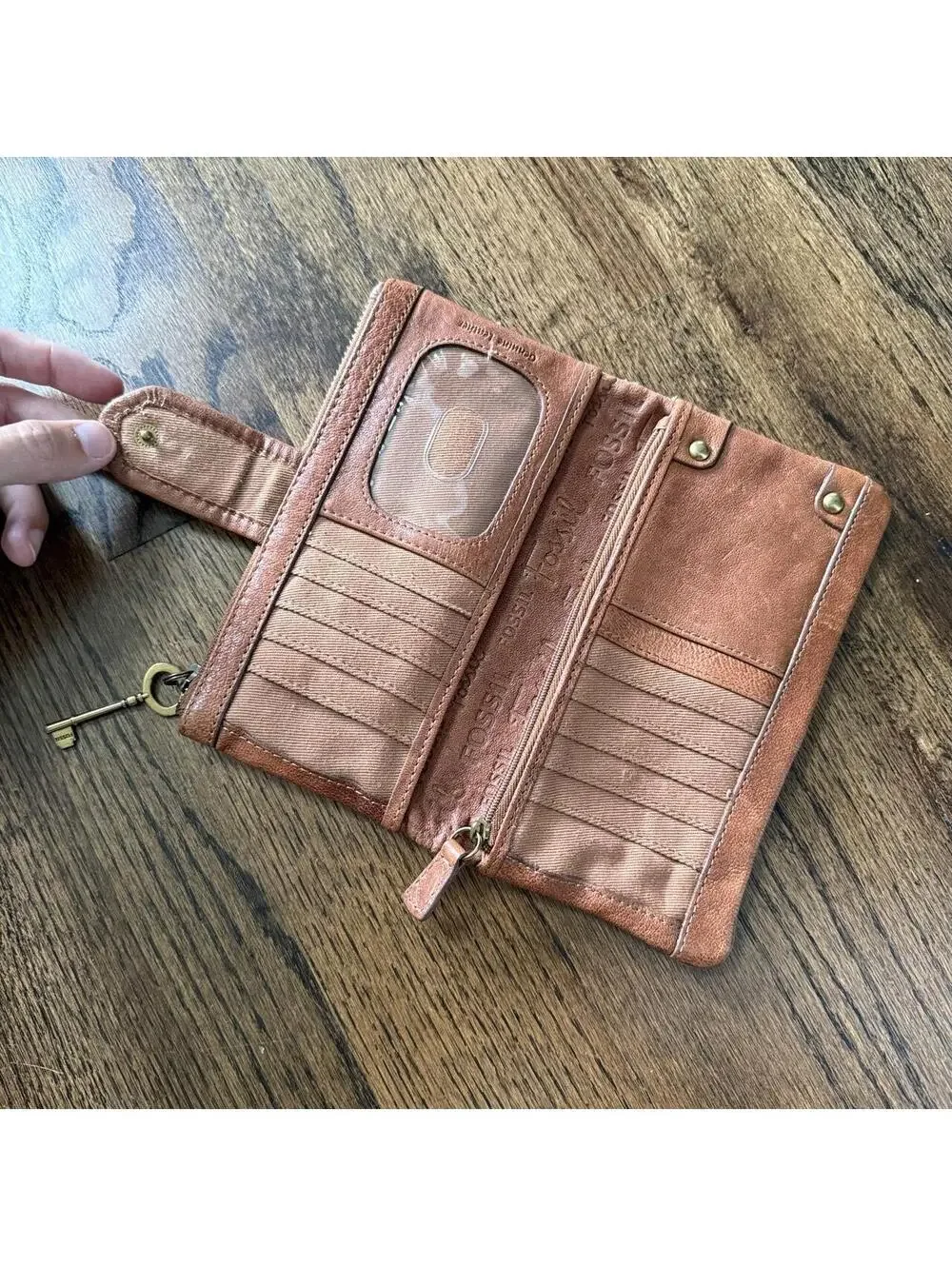 🗝️ Fossil Long Live Vintage Leather Organizer Wallet